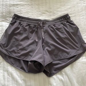 Hottie Hot 4’ short